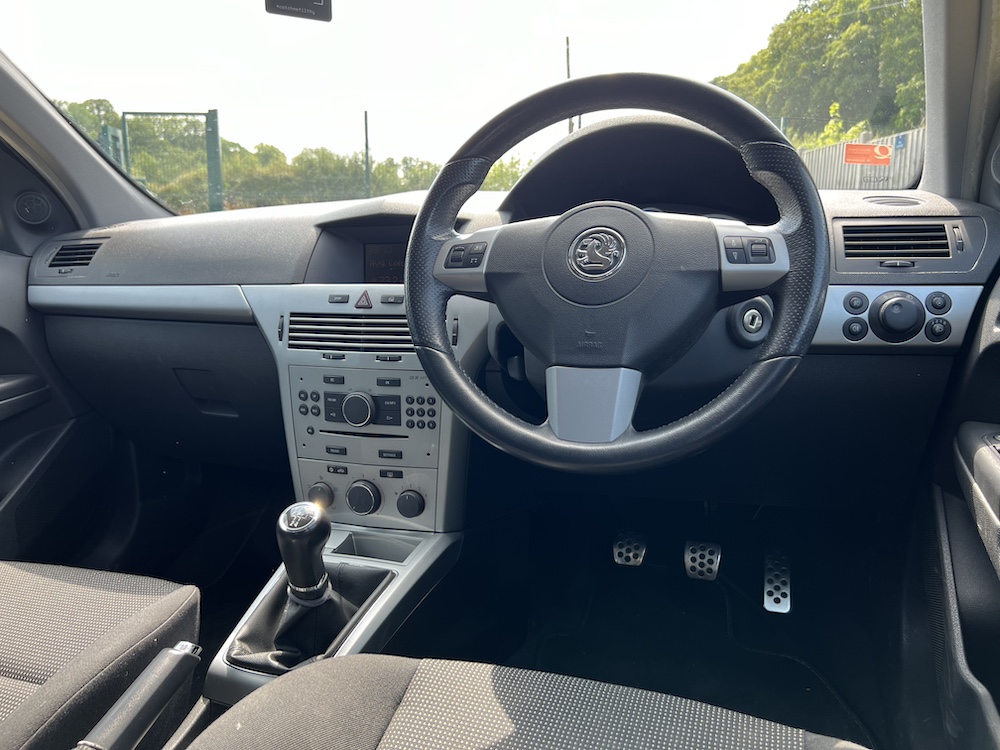 Vauxhall Astra - Image 38