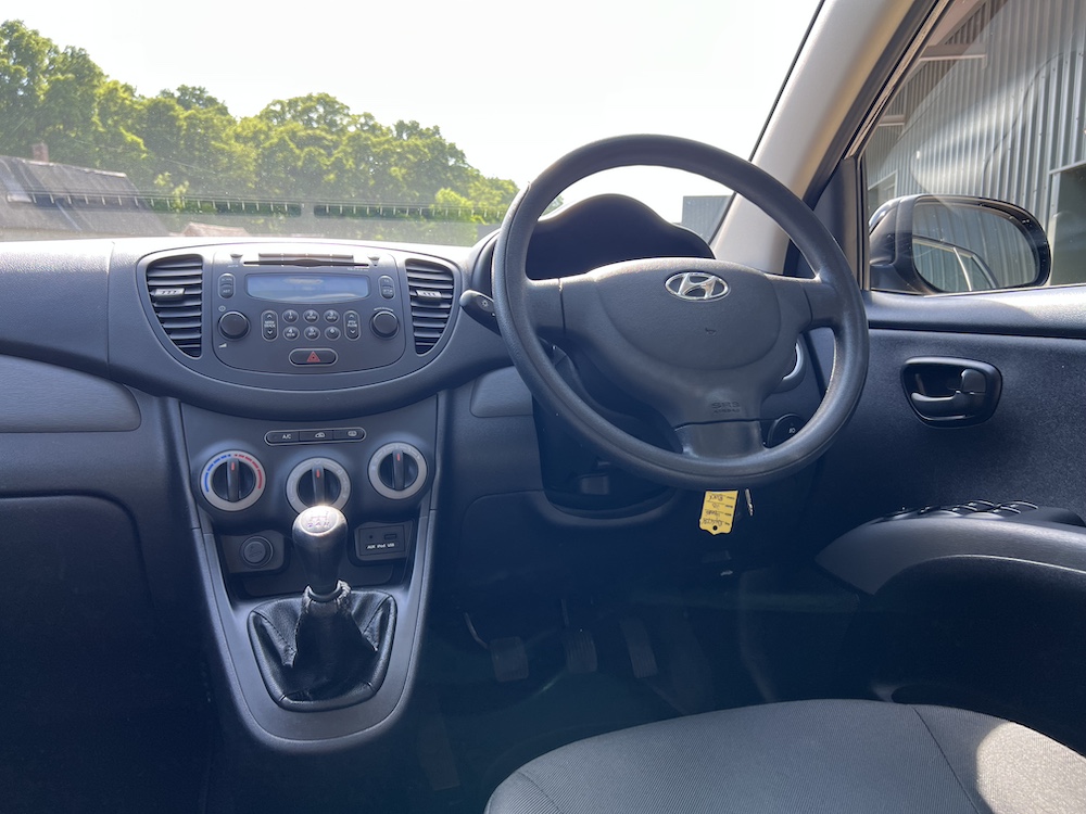 Hyundai i10 - Image 12