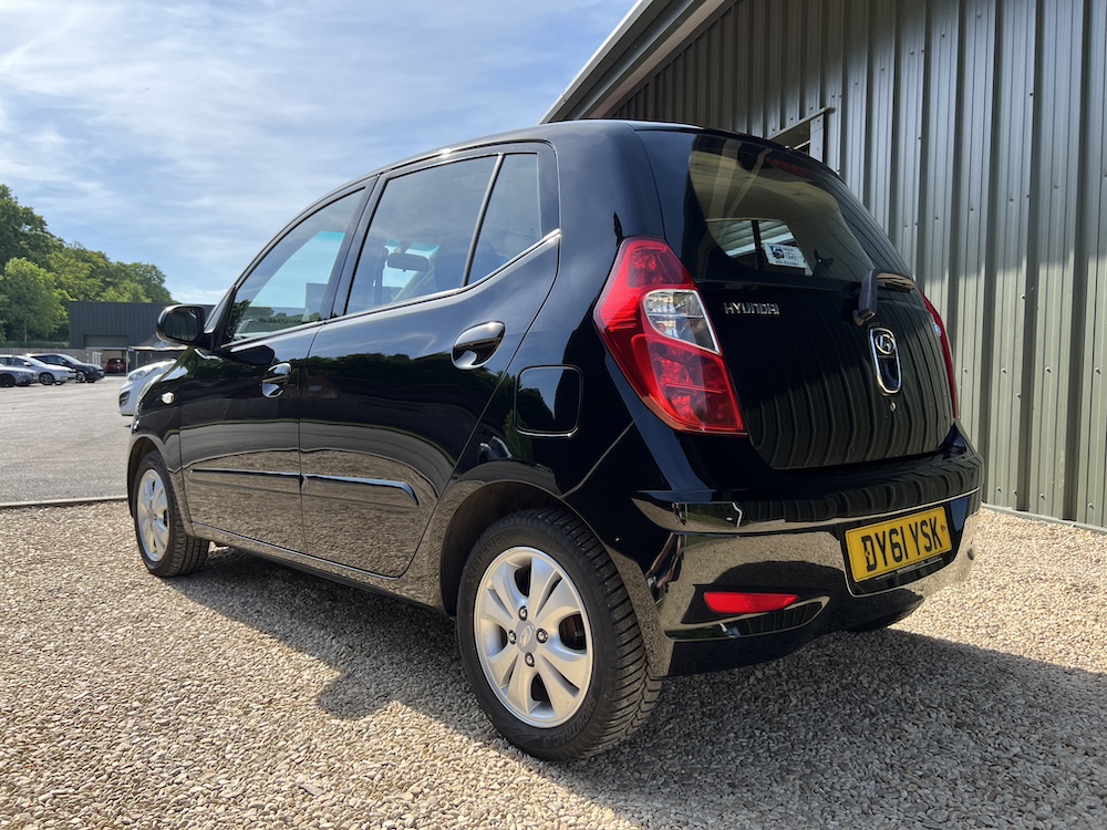 Hyundai i10 - Image 21