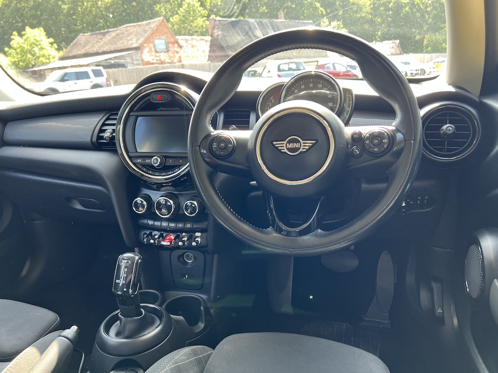 MINI Hatch - Image 16