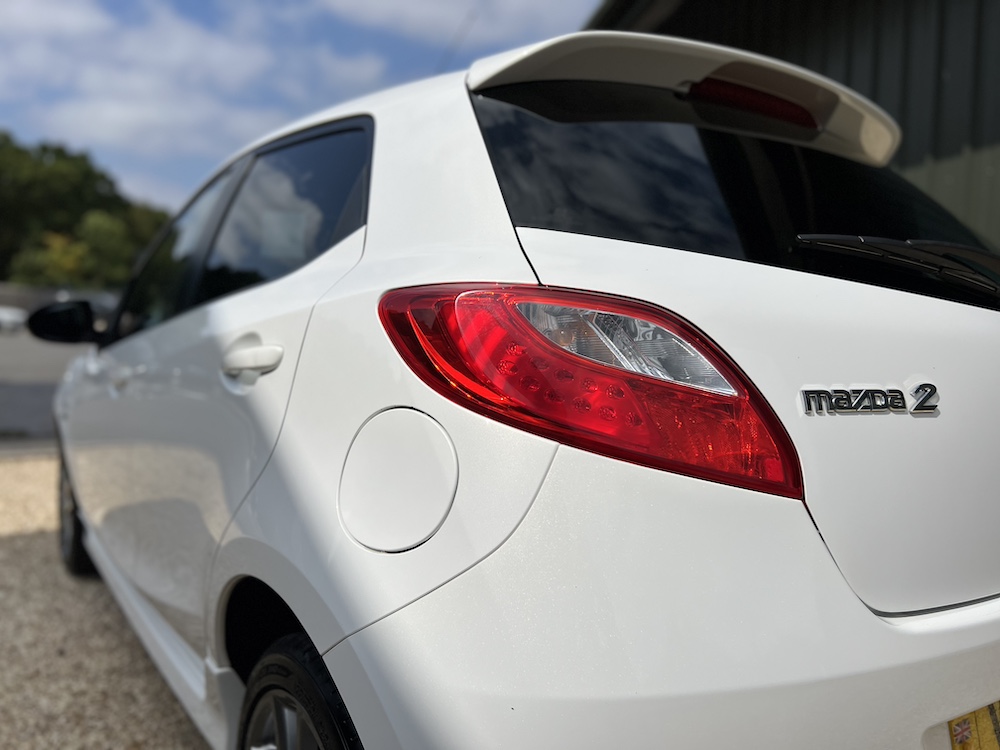 Mazda 2 - Image 21