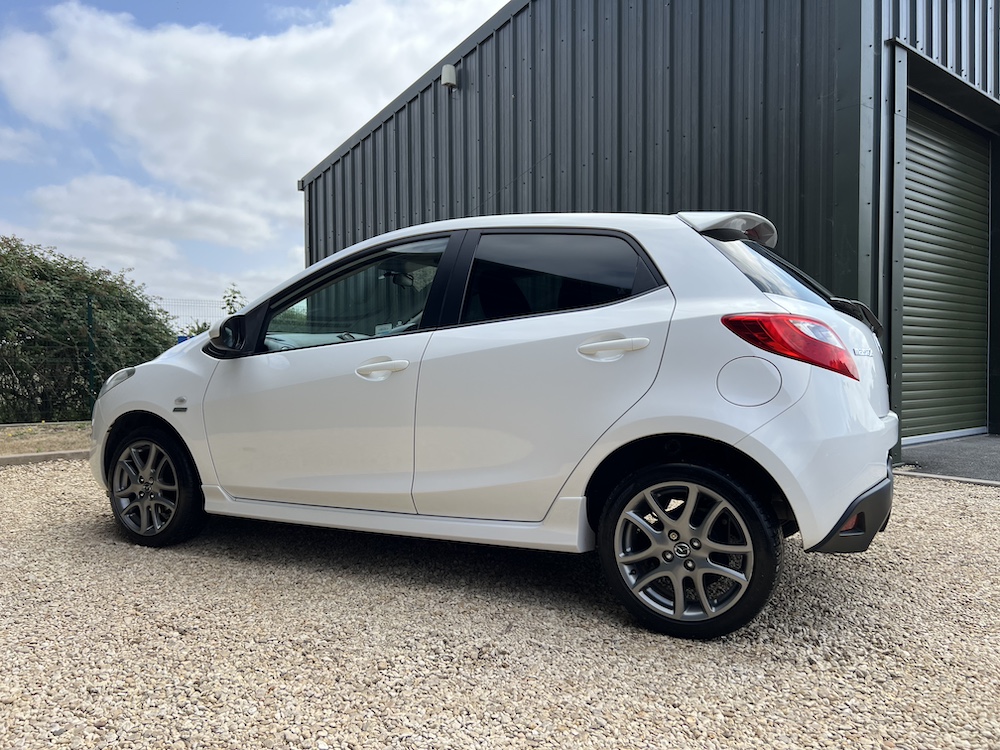 Mazda 2 - Image 48