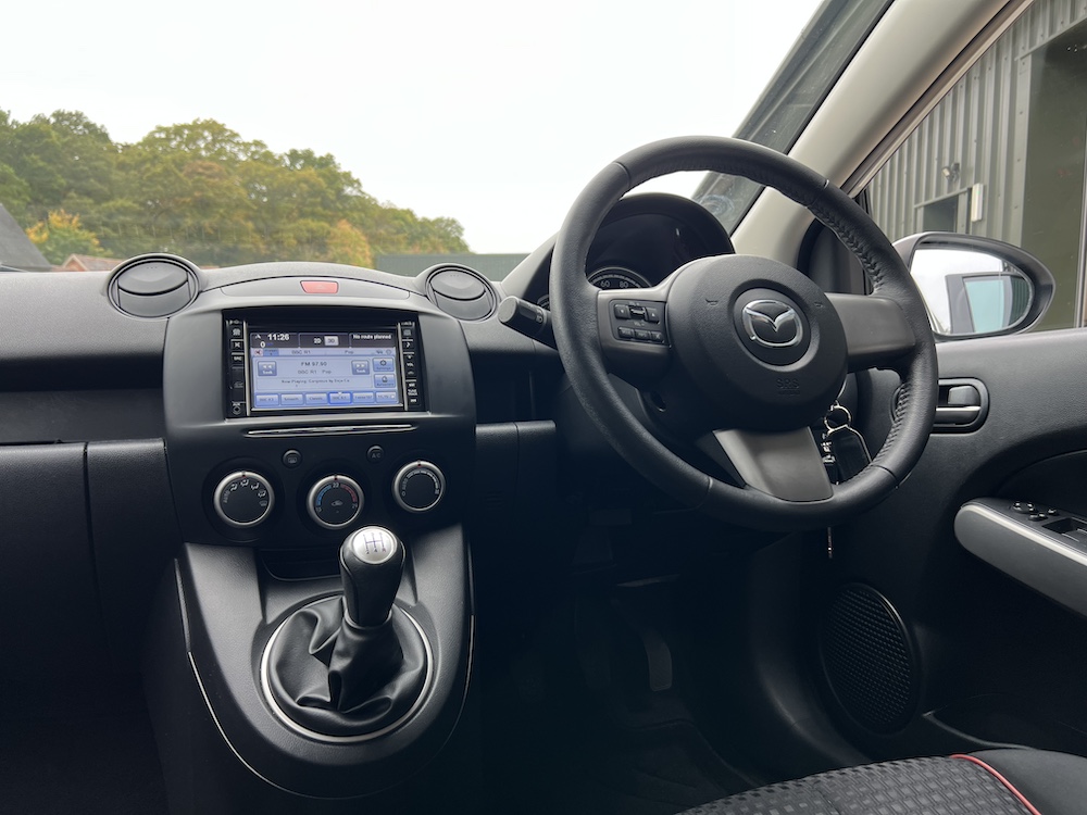Mazda 2 - Image 19