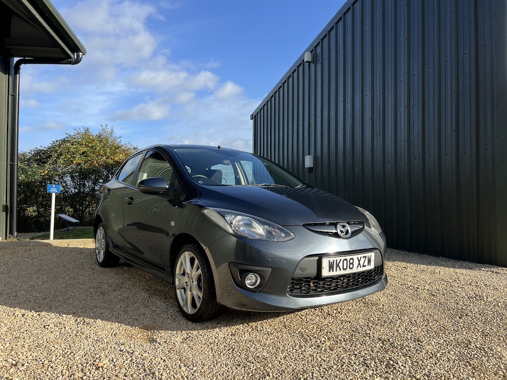 Mazda 2 - Image 2