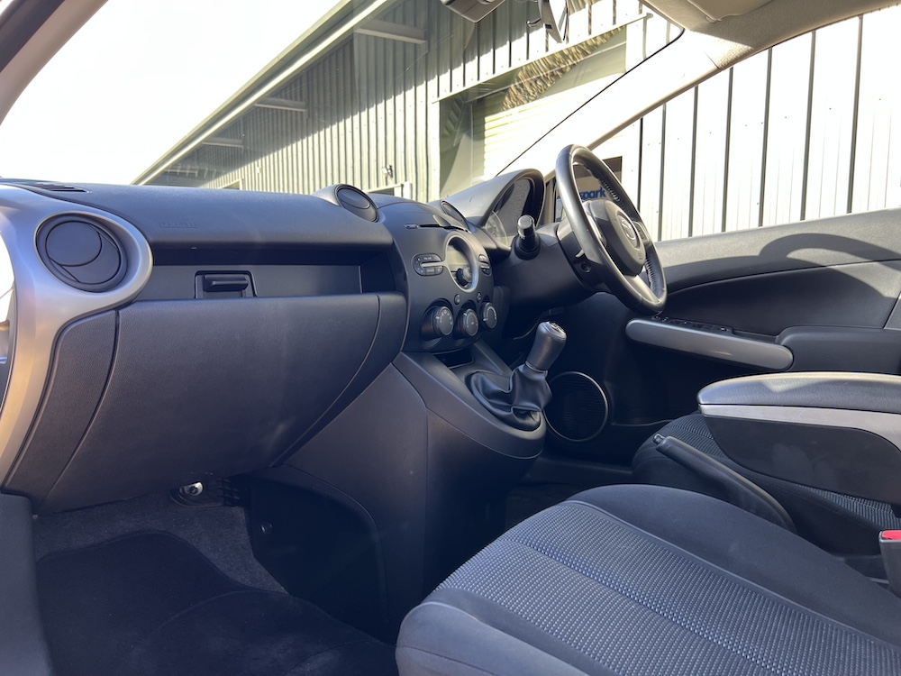 Mazda 2 - Image 17