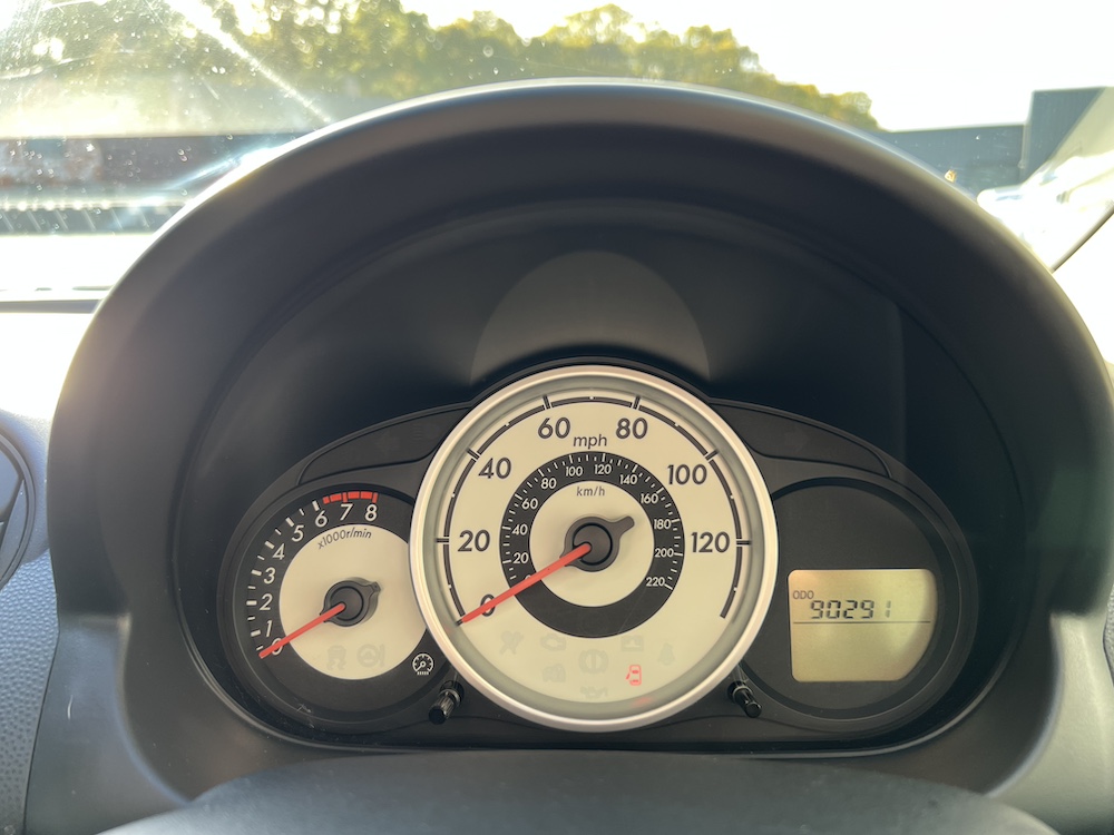 Mazda 2 - Image 24