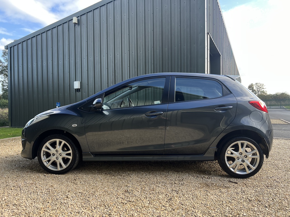 Mazda 2 - Image 39