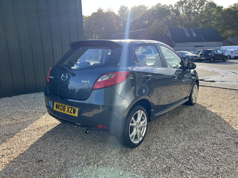 Mazda 2 - Image 10