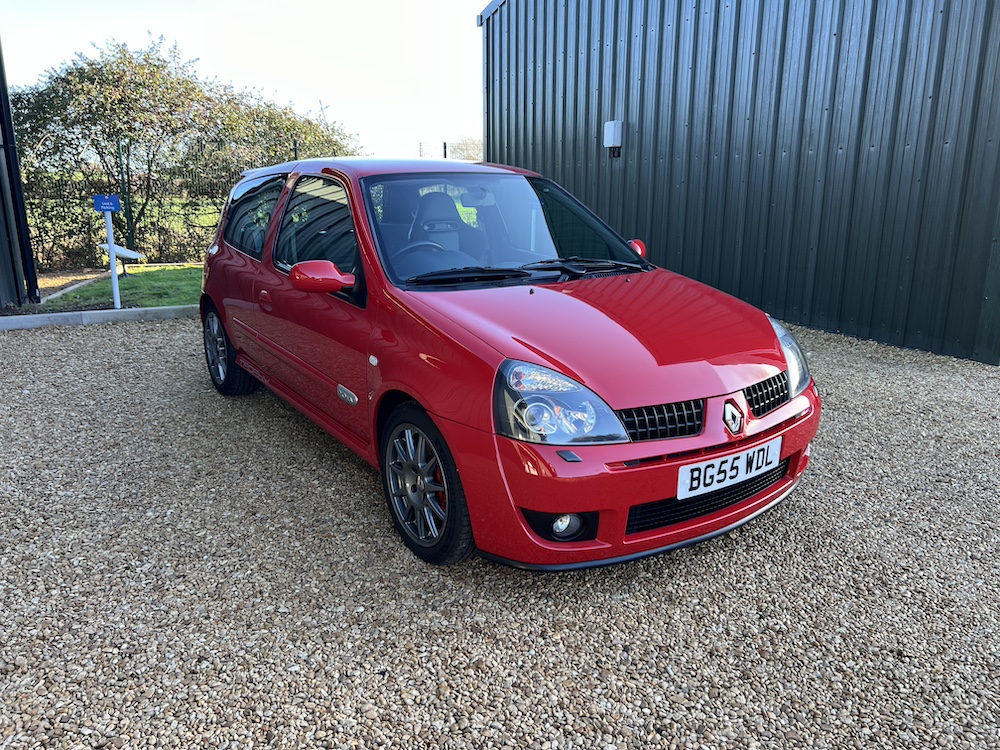 Renault Clio - Image 49