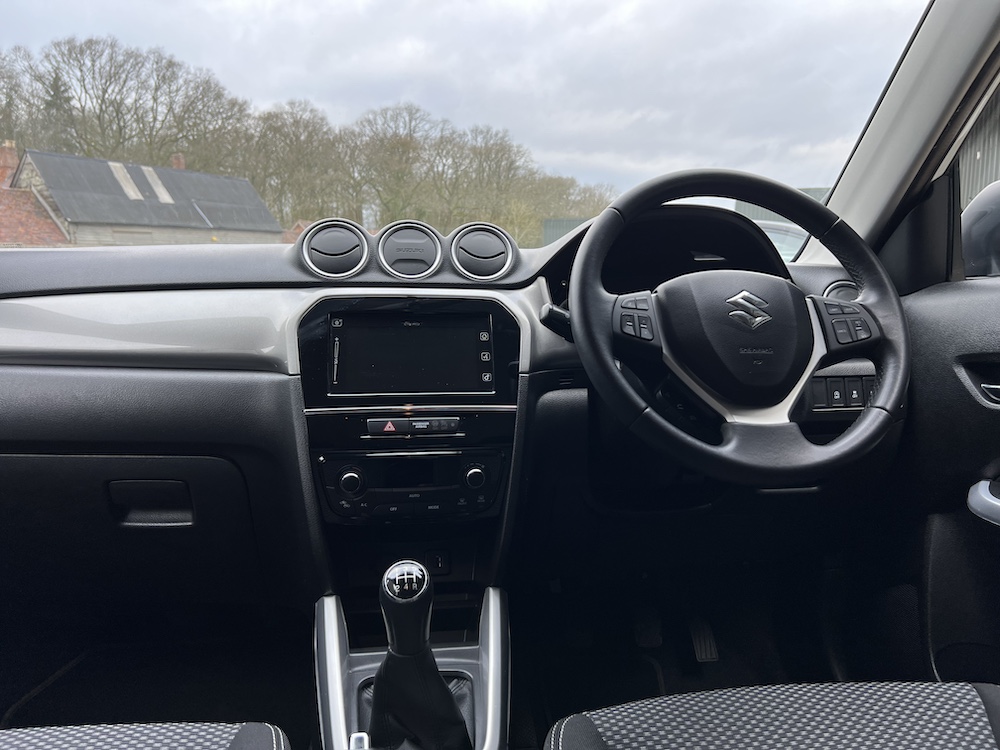 Suzuki Vitara - Image 15