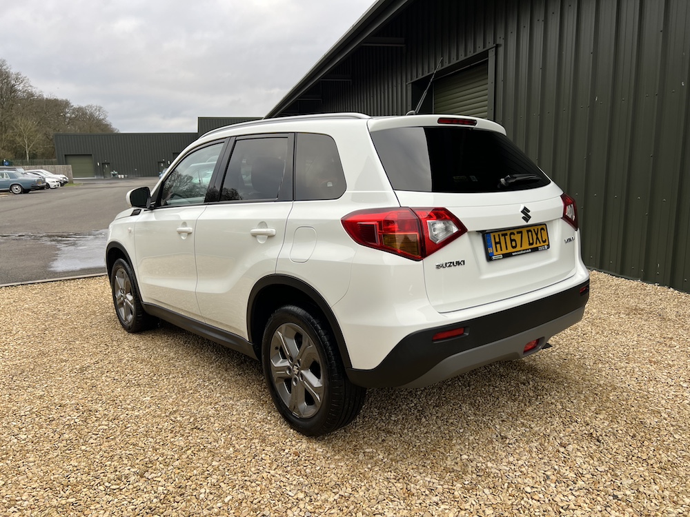 Suzuki Vitara - Image 21