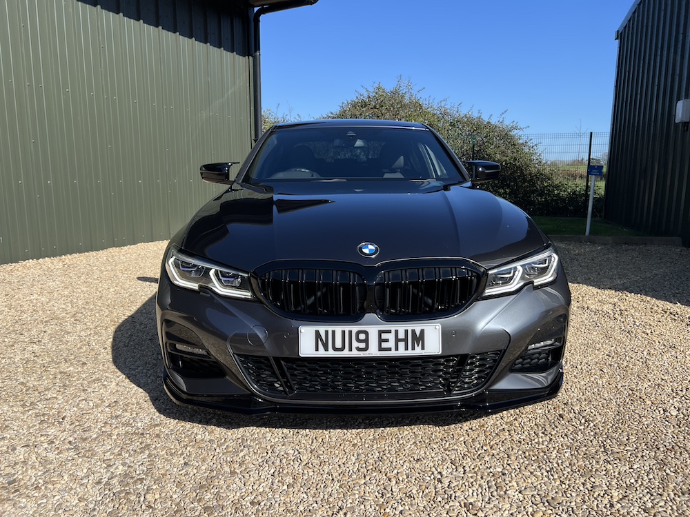 BMW 320i - Image 33