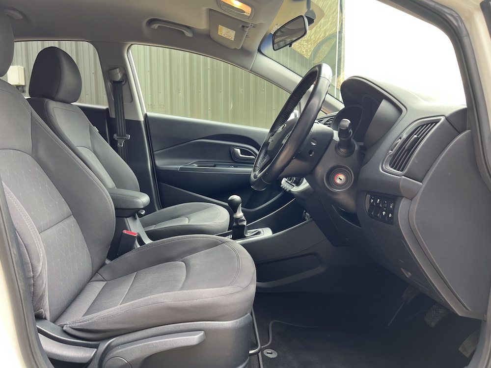 Kia Rio - Image 10
