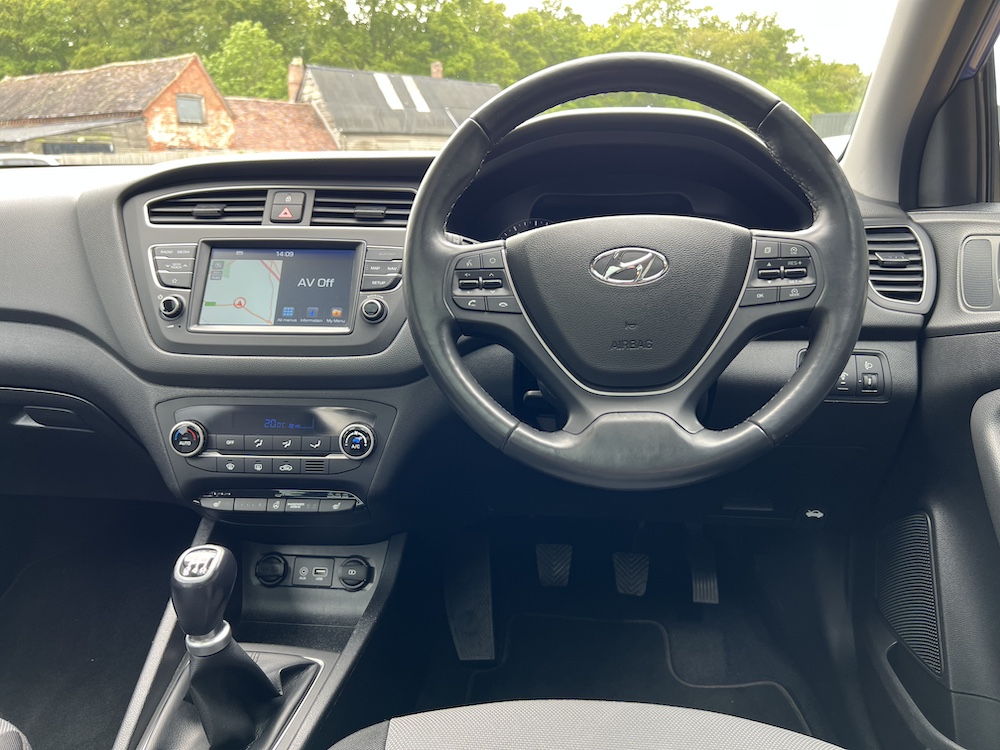 Hyundai i20 - Image 17