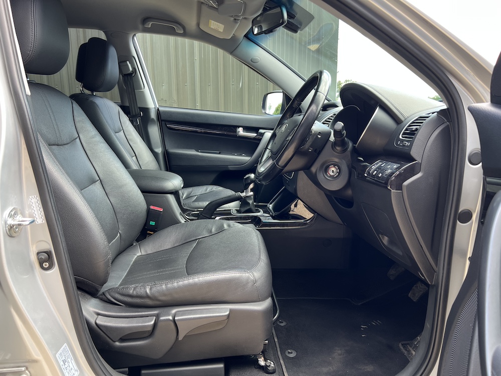 Kia Sorento - Image 11