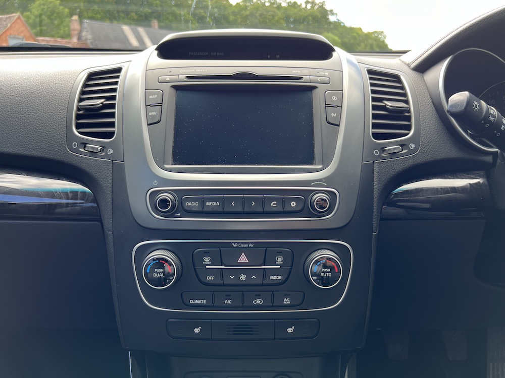 Kia Sorento - Image 19