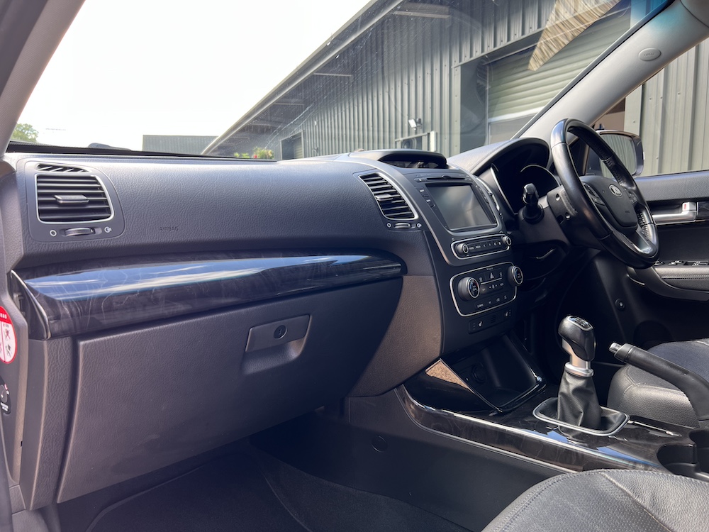 Kia Sorento - Image 29