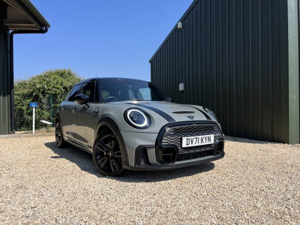 Mini Hatch 2021