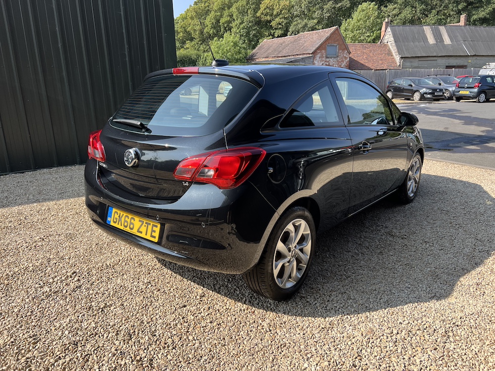 Vauxhall Corsa - Image 13