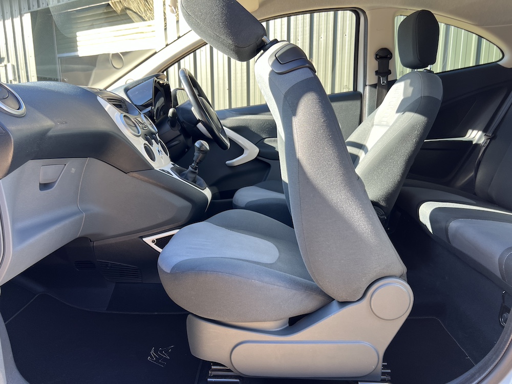 Ford Ka - Image 21