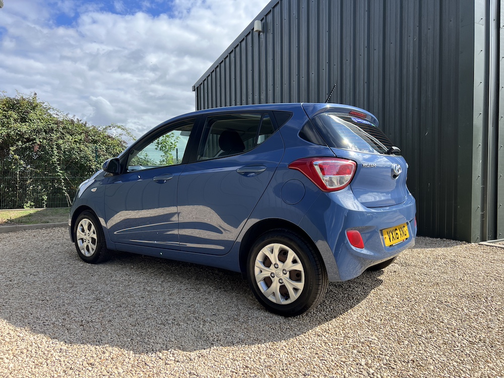 Hyundai i10 - Image 43