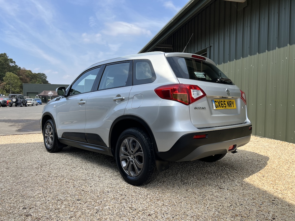 Suzuki Vitara - Image 24