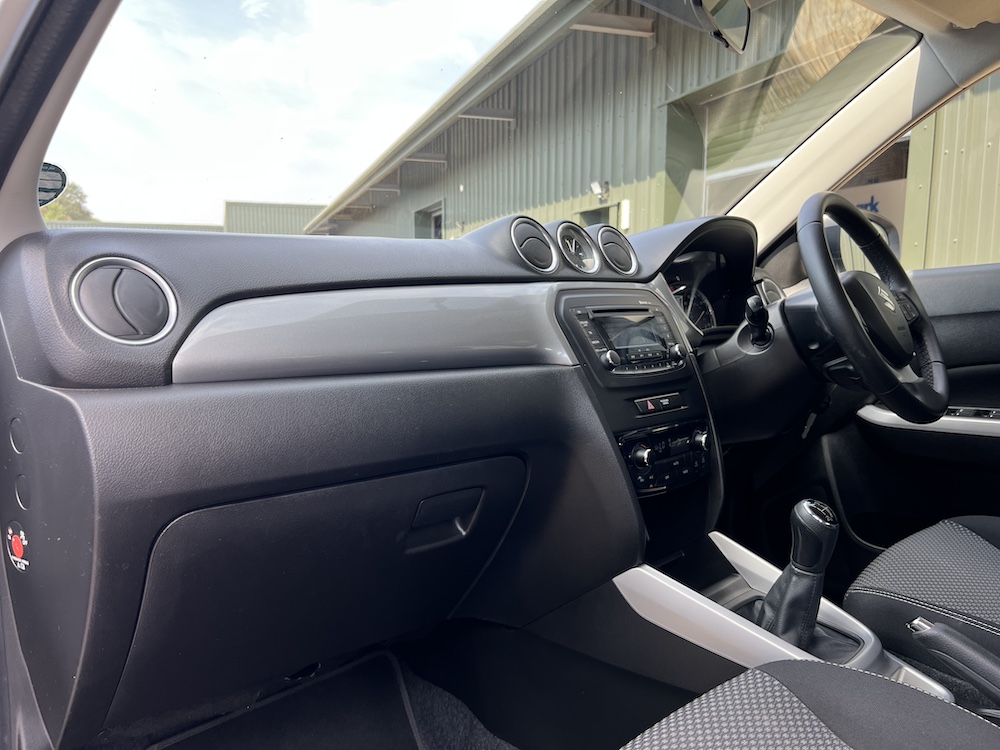 Suzuki Vitara - Image 29