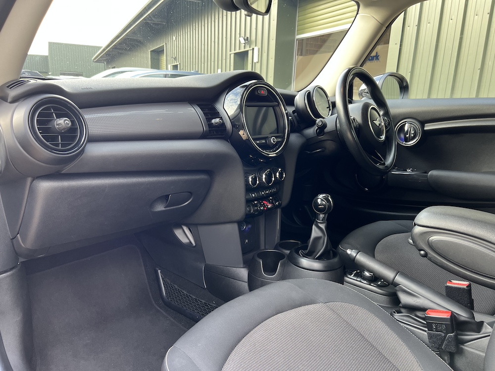 MINI Cooper - Image 22