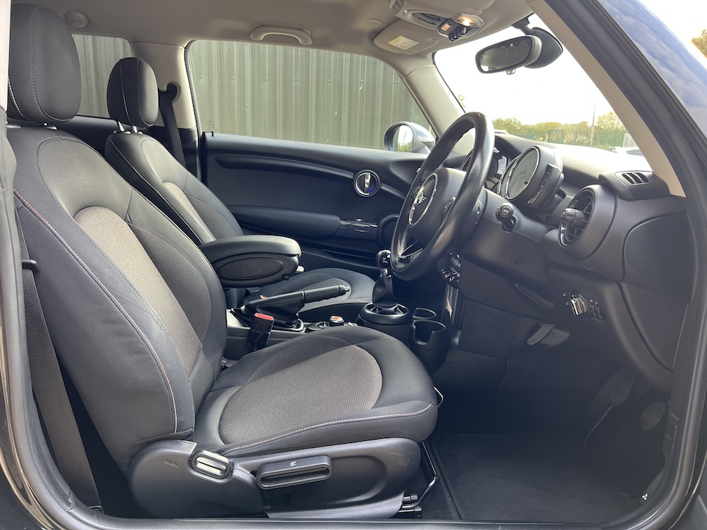 MINI Cooper - Image 9